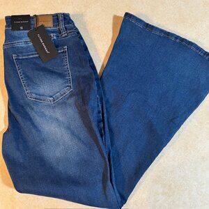 NWT Flying Banana Totally Shaping Curvy Bootcut Flare Jeans 12S